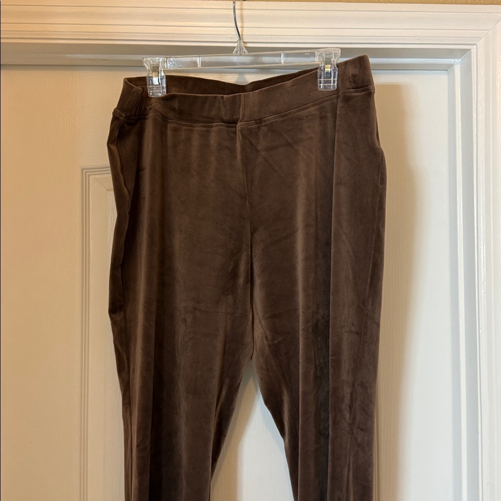 Juicy Couture Chocolate Velour pants - Picture 3 of 4